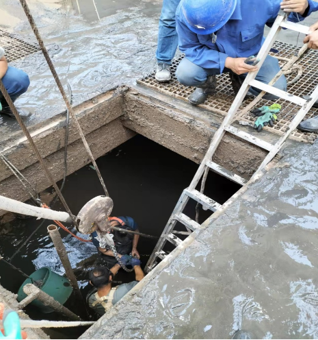 市產(chǎn)投集團城東污水處理公司加強設(shè)備檢修維護確保汛期平穩(wěn)運行(圖2)